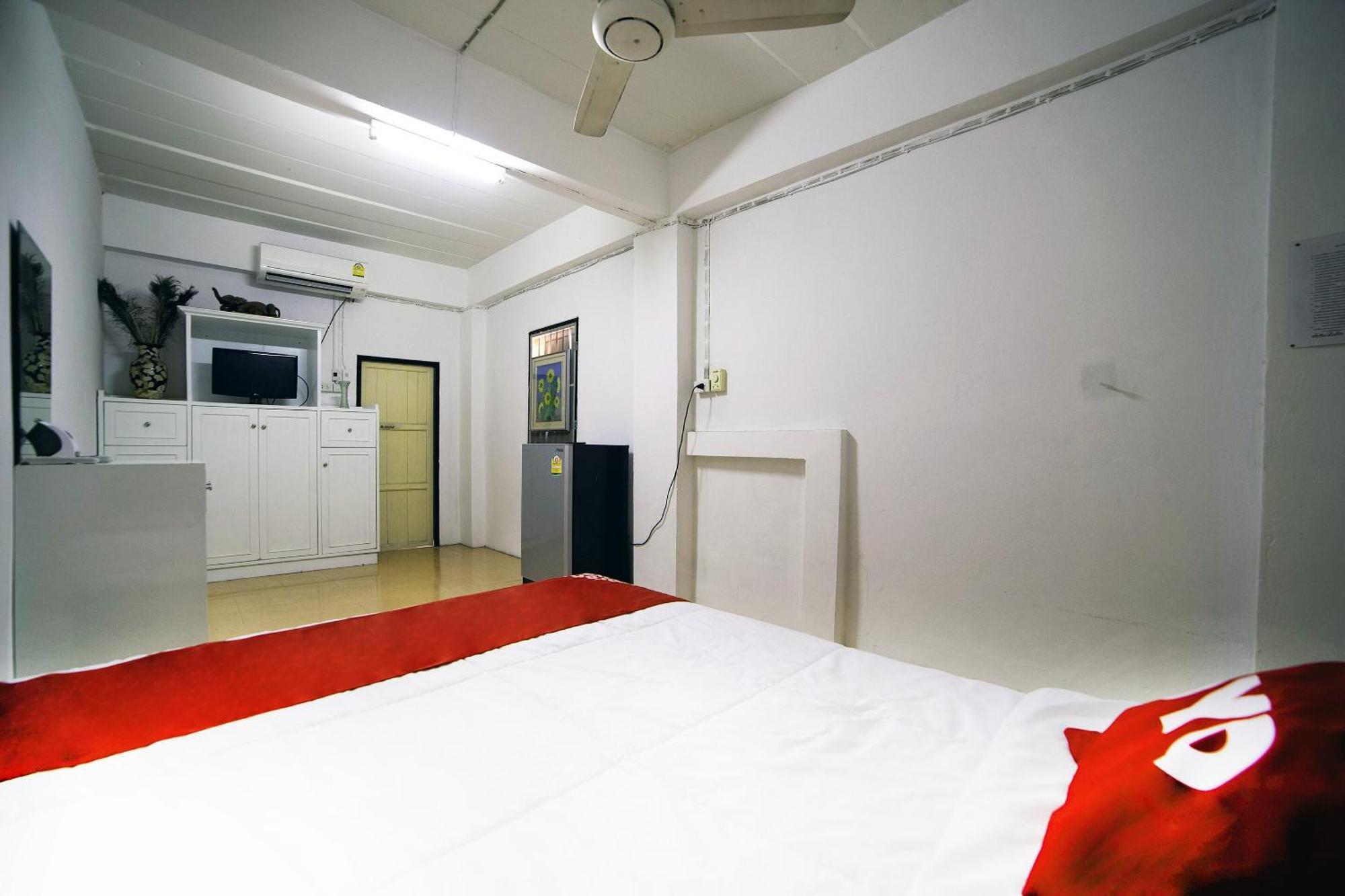 Oyo 560 Chang Hostel Suvarnabhumi バンコク都 エクステリア 写真