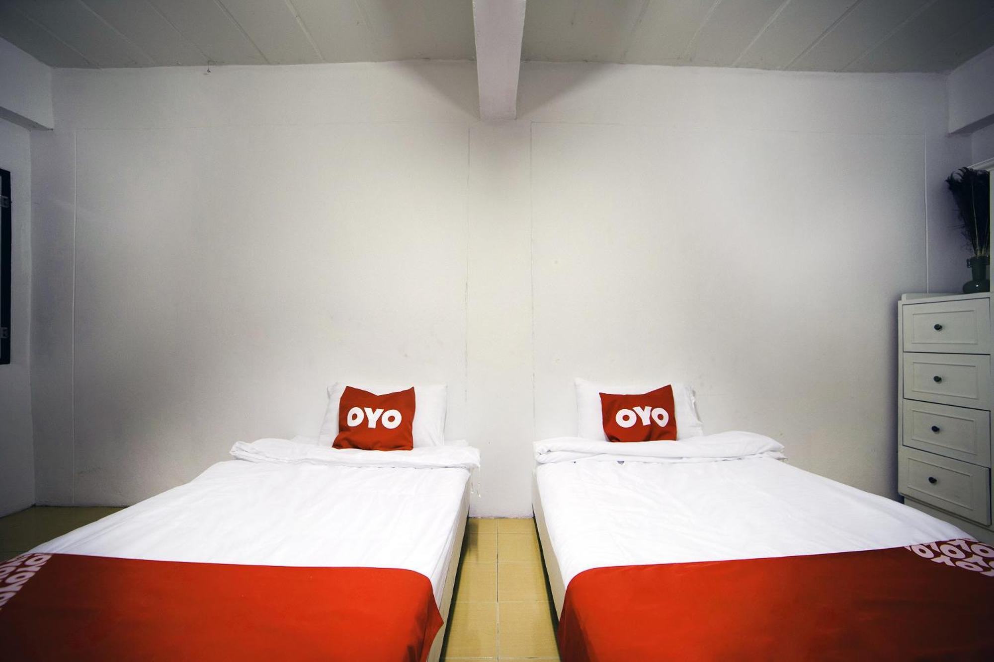 Oyo 560 Chang Hostel Suvarnabhumi バンコク都 エクステリア 写真