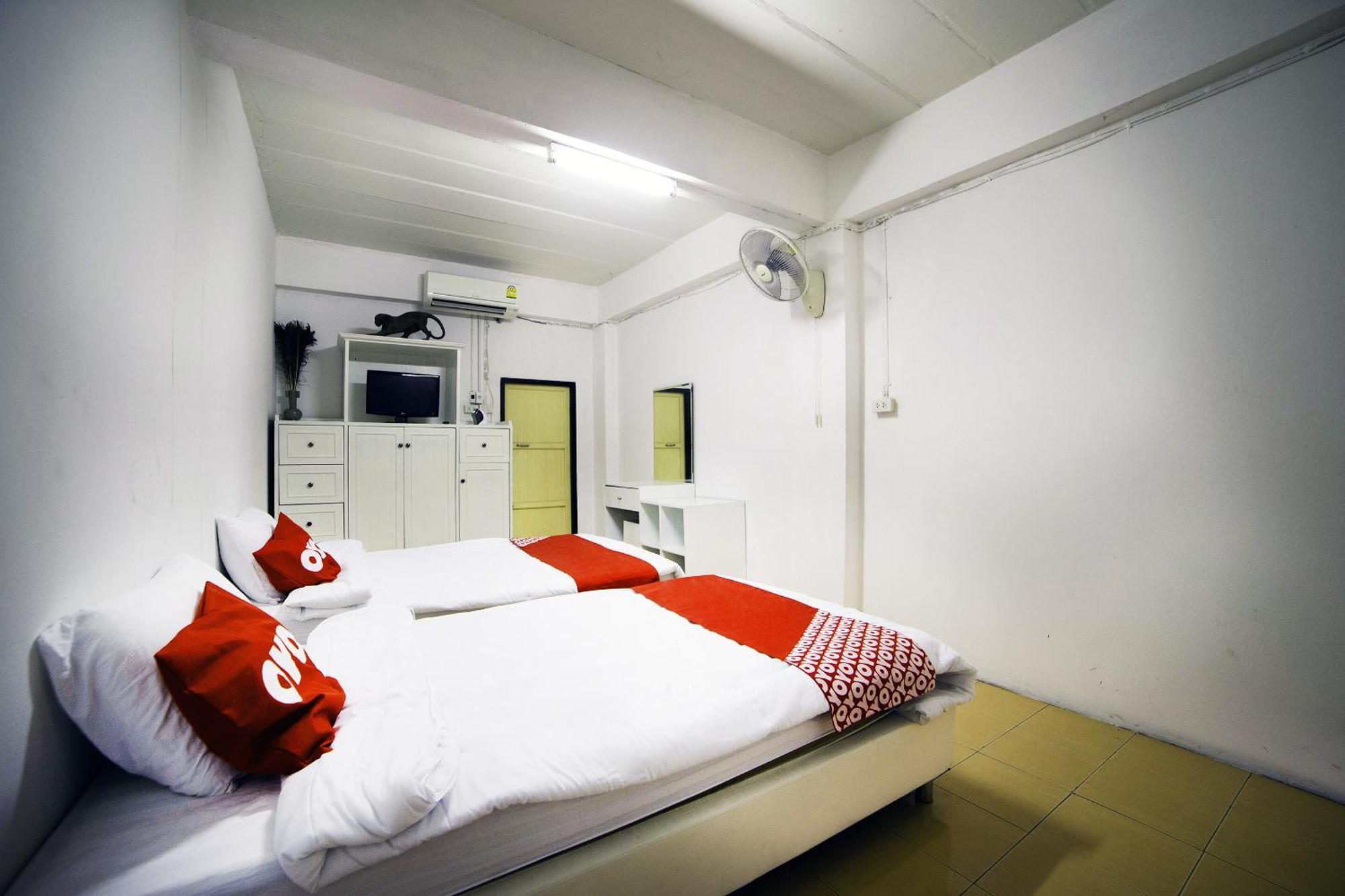 Oyo 560 Chang Hostel Suvarnabhumi バンコク都 エクステリア 写真