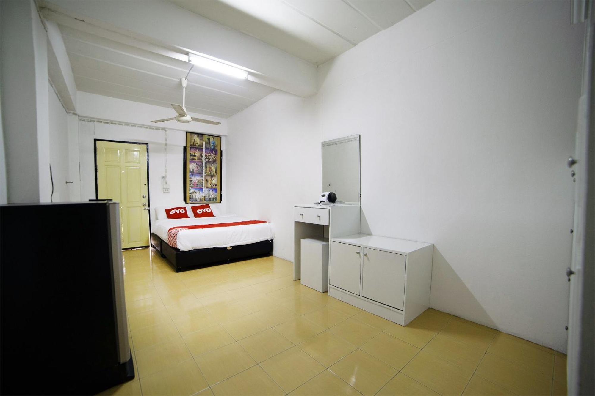 Oyo 560 Chang Hostel Suvarnabhumi バンコク都 エクステリア 写真